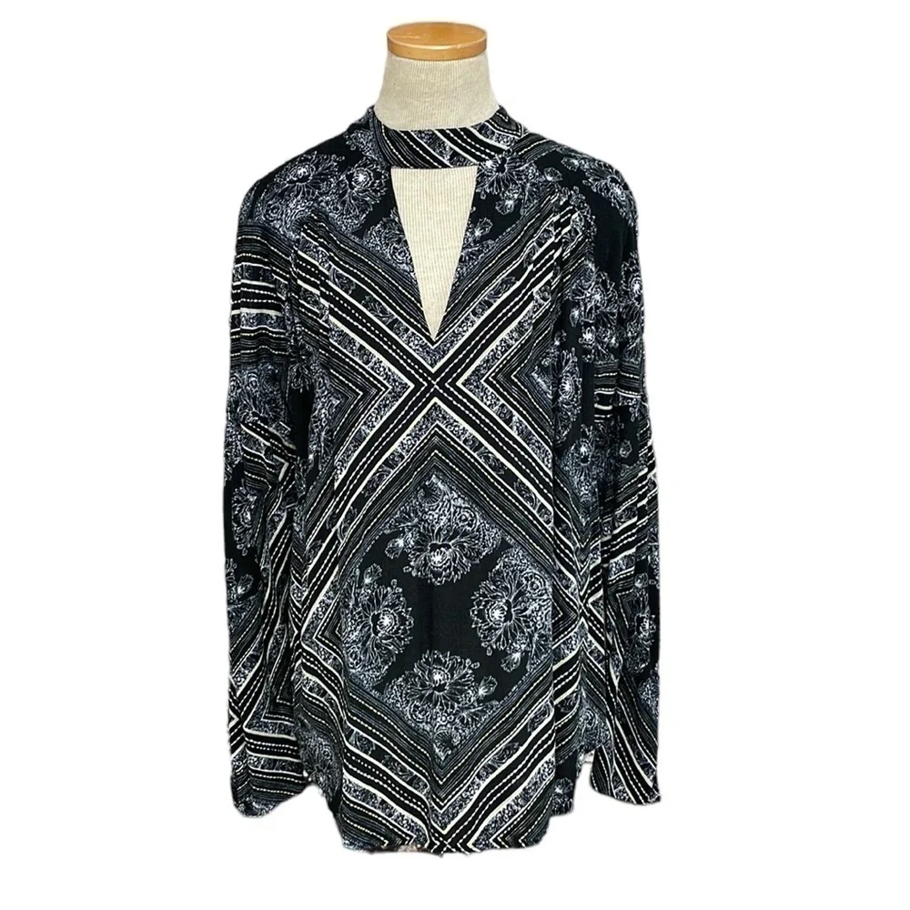 Free People Tunic Womens Small S Black Blouse Keyhole Long Sleeve Geometric